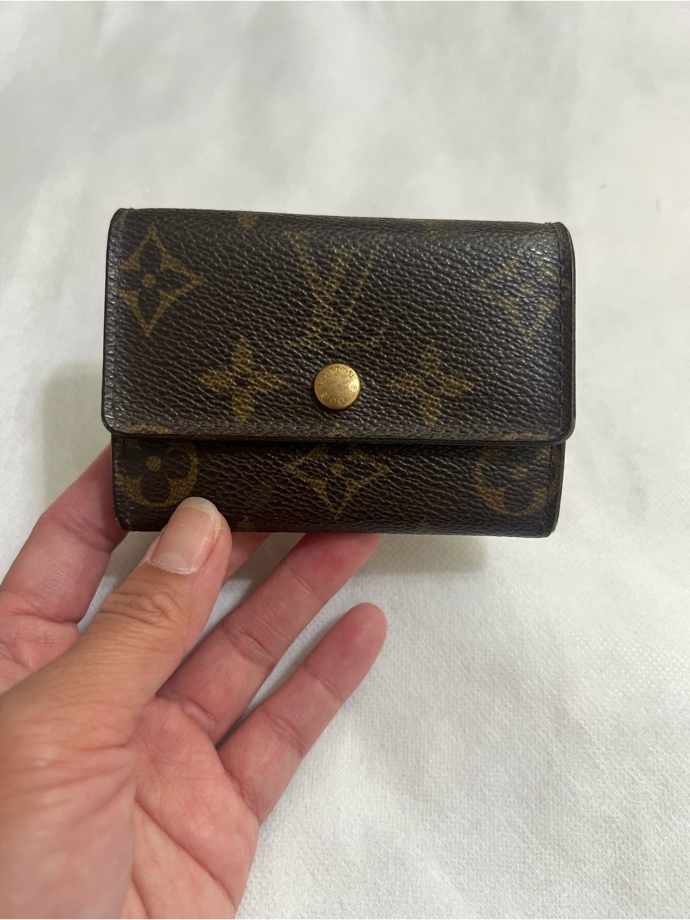 Louis Vuitton Brown Monogram Card holder with COA (Certificate of Authenticity)